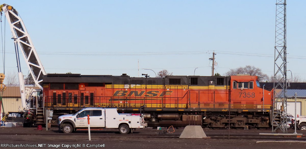 BNSF 7358